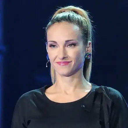 Алекс Раева е благодарна на бивш любовник, че я е пребивал! Певицата откри своя мъж-мечта (Подробности)