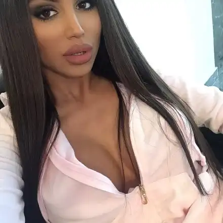 Анджелина пребори паник атаките! В 8-месечната борба неотлъчно до нея бил любимият й