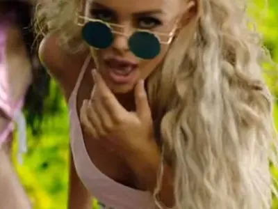 Читател с убийствен анализ на „Строго забранено“ на Андреа и Сузанита! ТРЯБВА да прочетете този текст!