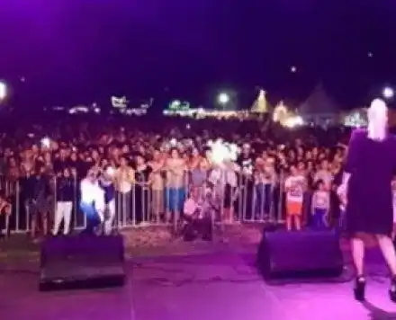 Деси Слава каза чао на феновете си за цяла година: Ще ми липсвате много! Обичам ви!