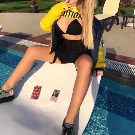 Гери-Никол разпръсква скъпоструващ еротичен стил