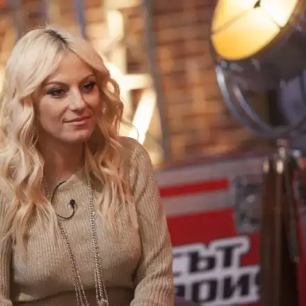 Камелия спечелила над 15 милиона за 20 години, Пайнера лапнал половината