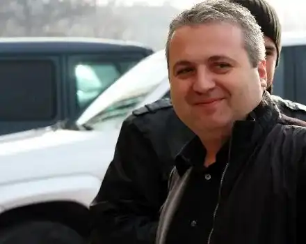 Коко Динев пак сам - би шута и на новата