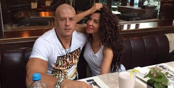 Маги Желязкова вдига пищна сватба