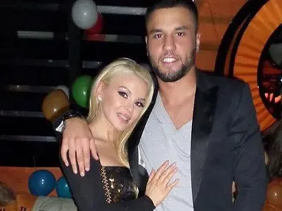 Майката на ДесиСлава тормози гаджето й (Вижте защо двете не си говорят)