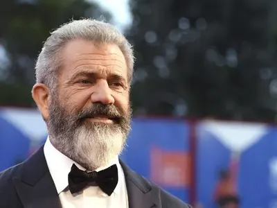 Мел Гибсън ни отсвирва