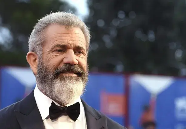 Мел Гибсън ни отсвирва