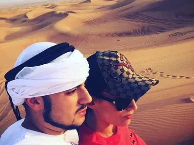 Наско води Джена на воаяж в пустинята