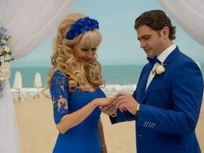 Палавник! Мъжът на Мисис Баба свалял фолк певицата Рени