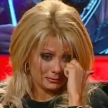 Роднини искали смъртта на Венета Райкова (Още за зловещото детство на водещата)