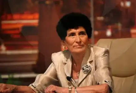 Слави изпрати фамилията на почивка! Мама Здравка се кефи на макс на околосветско пътешествие (Снимка в галерия)