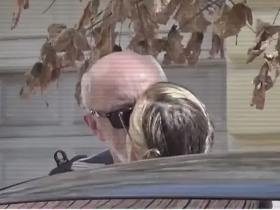 Стоян Алексиев отново в крачка с палава студентка