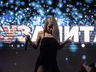 Сузанита пуска нова версия на откраднатата „Луцифер и Буда“! Почва да пее за полицията и обясни защо си клати задните части (Подробности от първо лице)