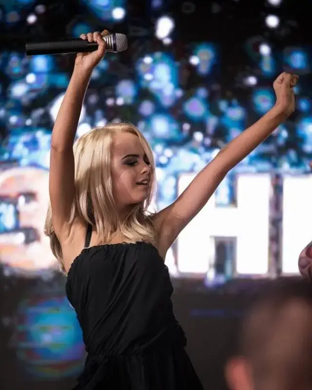 Сузанита вършее сама по кръчмите, качи си цената с 400 лева