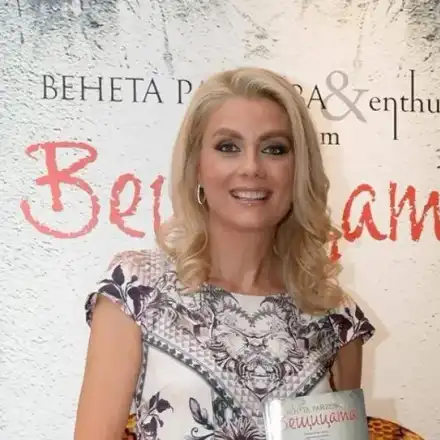 Венета Райкова  гордо се изфука: Съпруга съм на хазартен бос! (Откакто е в БиТиВи не спира да се самоизтъква, ВИЖТЕ последните й БИСЕРИ)