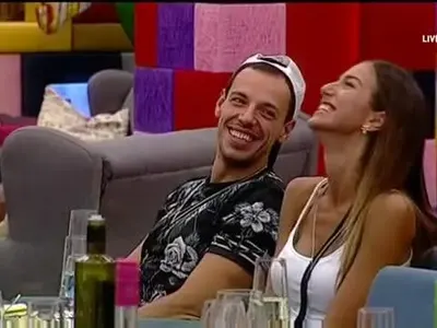 Бащата на опозорената Алекс Богданска се отказа да съди Даниел Петканов. Двамата се събират отново!