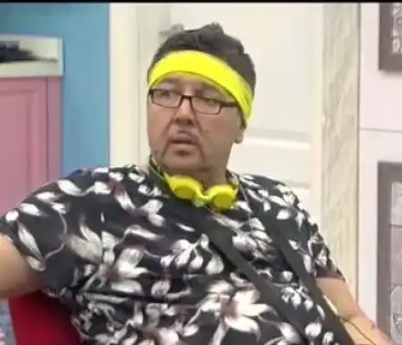 Близки на Шеф Петров: Обожава да се облича като жена! Разхожда се с рокли и токчета вкъщи