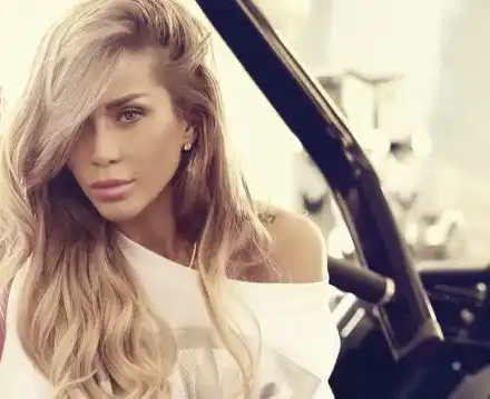 Енджи Касабие лъже, че има баща милионер! Таткото на диетоложката продава авточасти