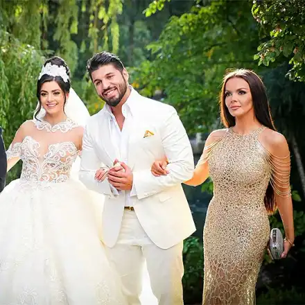 Фики и Гюлджан с подаръци за над половин милион, бабата на булката се отчете с лъскав „Ягуар“