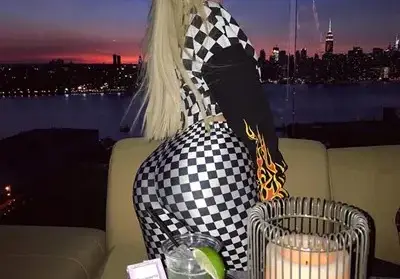 Гери-Никол емигрира в САЩ,  драпа за световна кариера