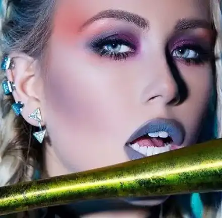 Гери-Никол си резна и носа (Снимки)