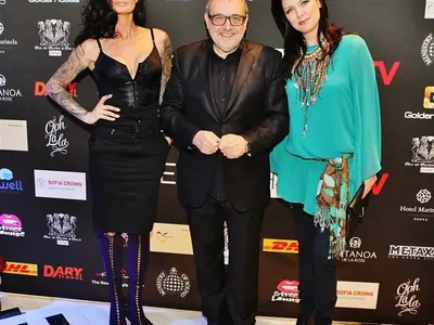 Гилотината на лорд Минчев посече Асдис Ран, гаджето на Наум Шопов, Цеци Красимирова, Маги Бадер и още! Ето кои са модните прегрешения на седмицата!