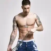 Жоро превзема класациите с нов зрелищен видеоклип