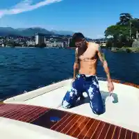 Жоро превзема класациите с нов зрелищен видеоклип