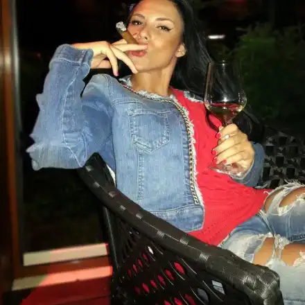 Както винаги се знае предварително! Звезда от „София ден и нощ“ печели „Мис Плеймейт“