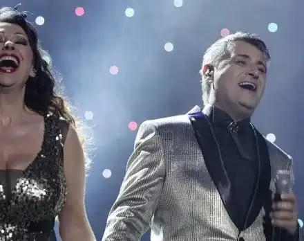 Катя от „Ритон“ пее в НДК с дизайнерски ботуши от обущаря на звездите