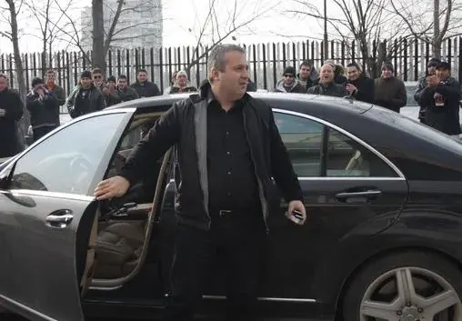 Коко Динев юрка нов поръчков мерцедес самотен из столицата
