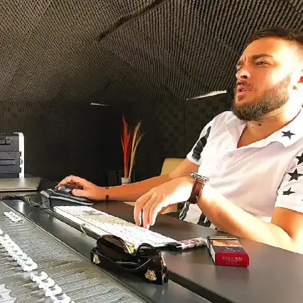 Криско с пикантни подробности за живота си