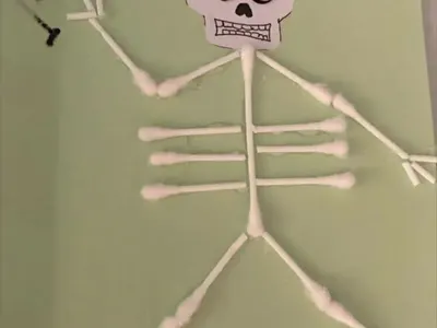 Марая на Мария се маскира като дъщерята на Мортиша Адамс за Хелоуин (Виж и арт картичката й за маскарада)