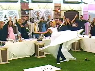 Мегз изключително емоционална, вижте защо се разплака на сватбата на Дани и Алекс