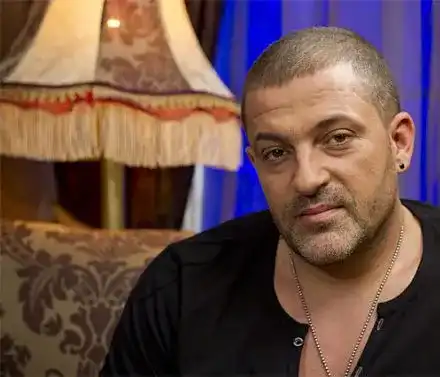 Мис Бони си присади коса (Оплешивява ли топ гримьорът?)