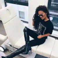 Николета опече гърдите (Фото)