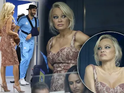 Памела Андерсън пожела успех на гаджето си Адил Рами за мача с България