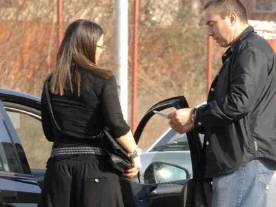 Съпругата на Мъри Стоилов му би шута! Писнало й от безкрайните му изневери