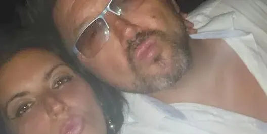 Шеф Петров – мъж под чехъл! Вижте УНИКАЛНИ снимки на жена му + подробности от живота им