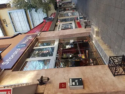 Скандал! Кой разреши на Фики да трови с наргиле бар на 20 метра от училище? (Снимки)