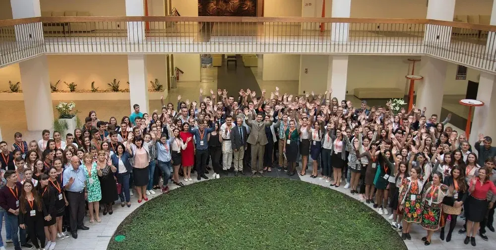 Сто българчета в Брюксел води фондация „Българска памет”