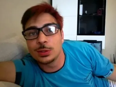 Тото – чалгаджия под прикритие! Вижте за коя второкласна певица пише песни и защо ги мислят за гаджета