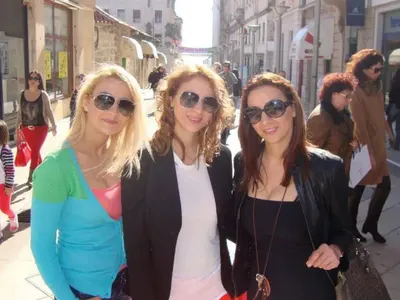 Тризначките избягаха в Лондон