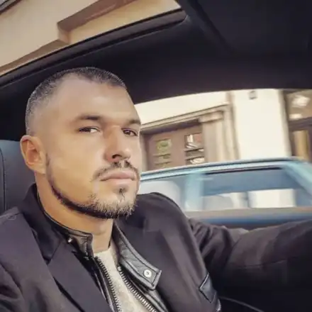 Валери Божинов побеля