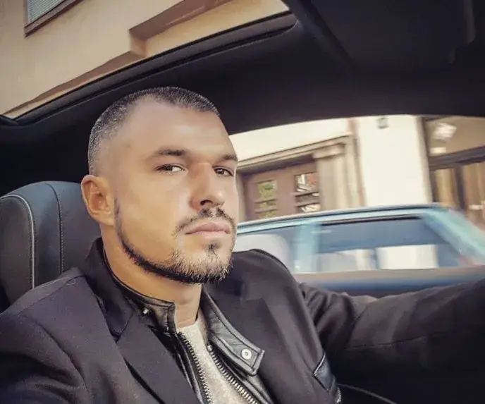 Валери Божинов побеля