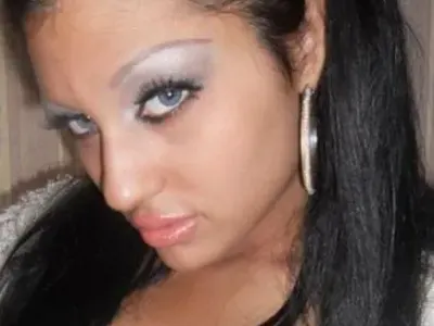 Вижте Джулиана Гани преди операциите (Шок снимки)