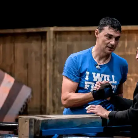 Владо Николов завеща маратонките си на Яни