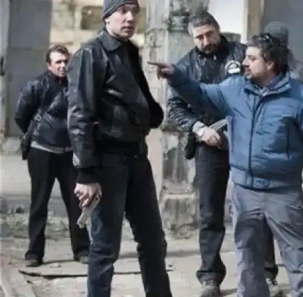 Звездите от „Под прикритие“ трупат яки хилядарки в САЩ и Канада