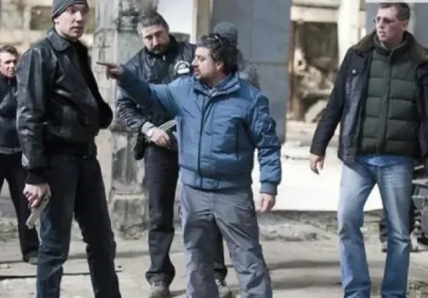 Звездите от „Под прикритие“ трупат яки хилядарки в САЩ и Канада
