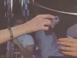 Алисия кърка на сцената! Удари няколко шота с премрежен поглед (Фото)